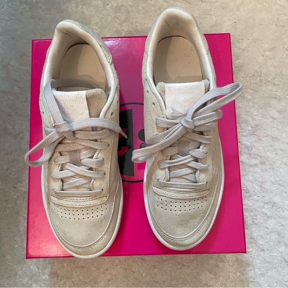 Reebox suede beige sneakers shoes club tennis workout athlesuire athletic - Picture 2 of 6
